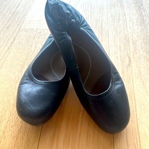 Earthies Tolo leather ballet slipper